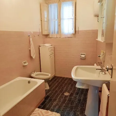 Nonna Domenica - @gagliano Aterno Feriehus *